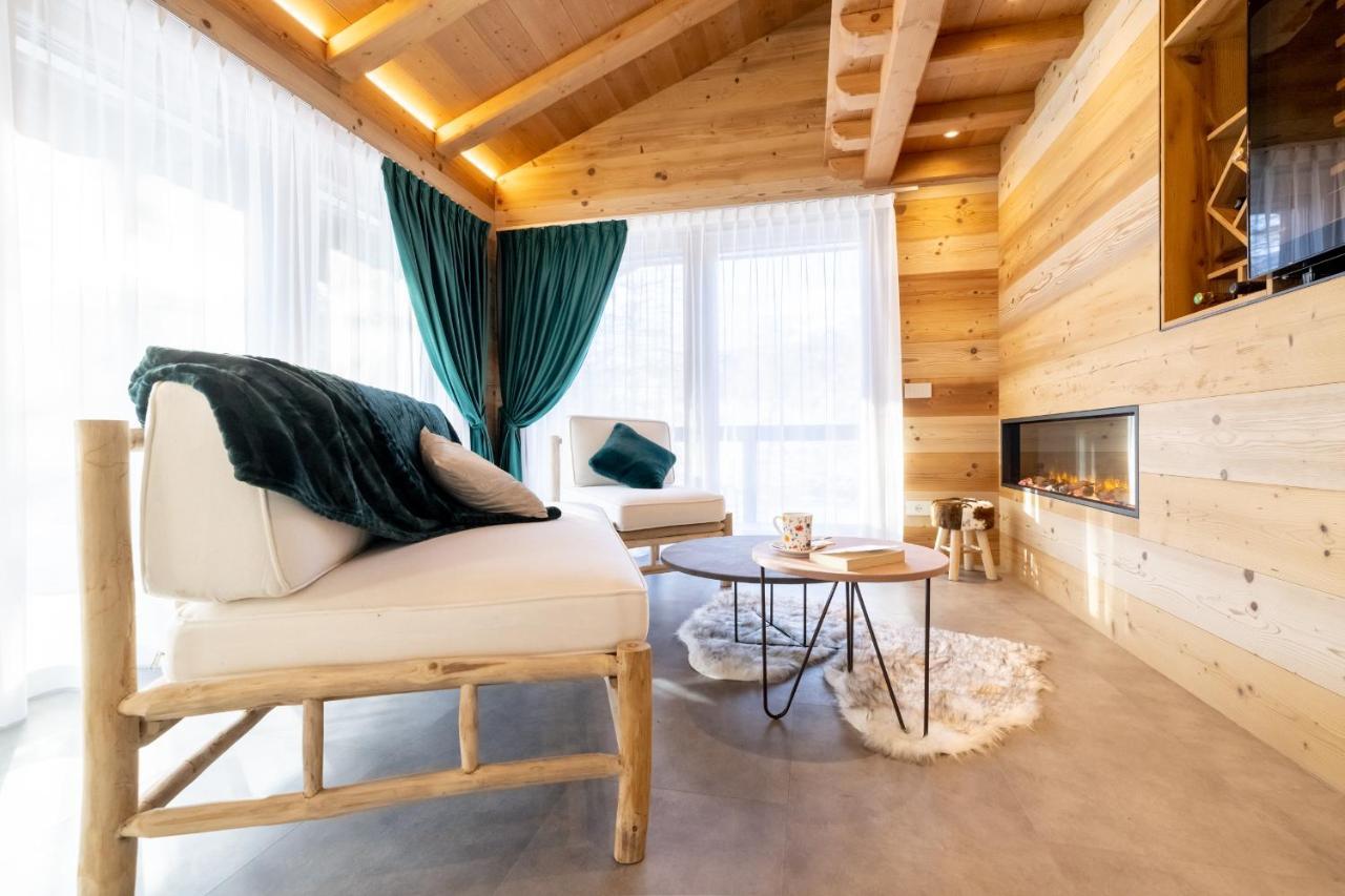 Chalet Imbosc'Che - 5 Beautiful Rooms In Charming B&B Livigno Exterior photo