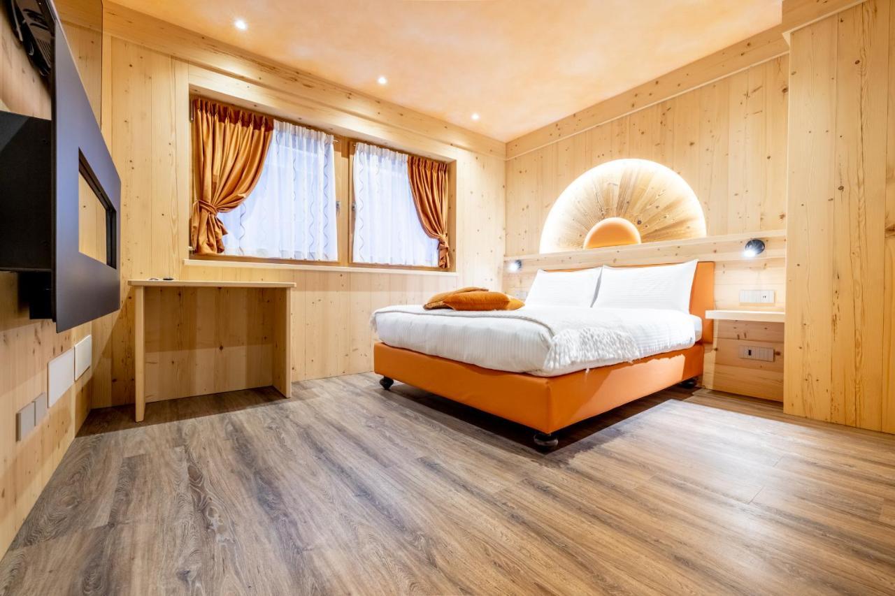 Chalet Imbosc'Che - 5 Beautiful Rooms In Charming B&B Livigno Exterior photo
