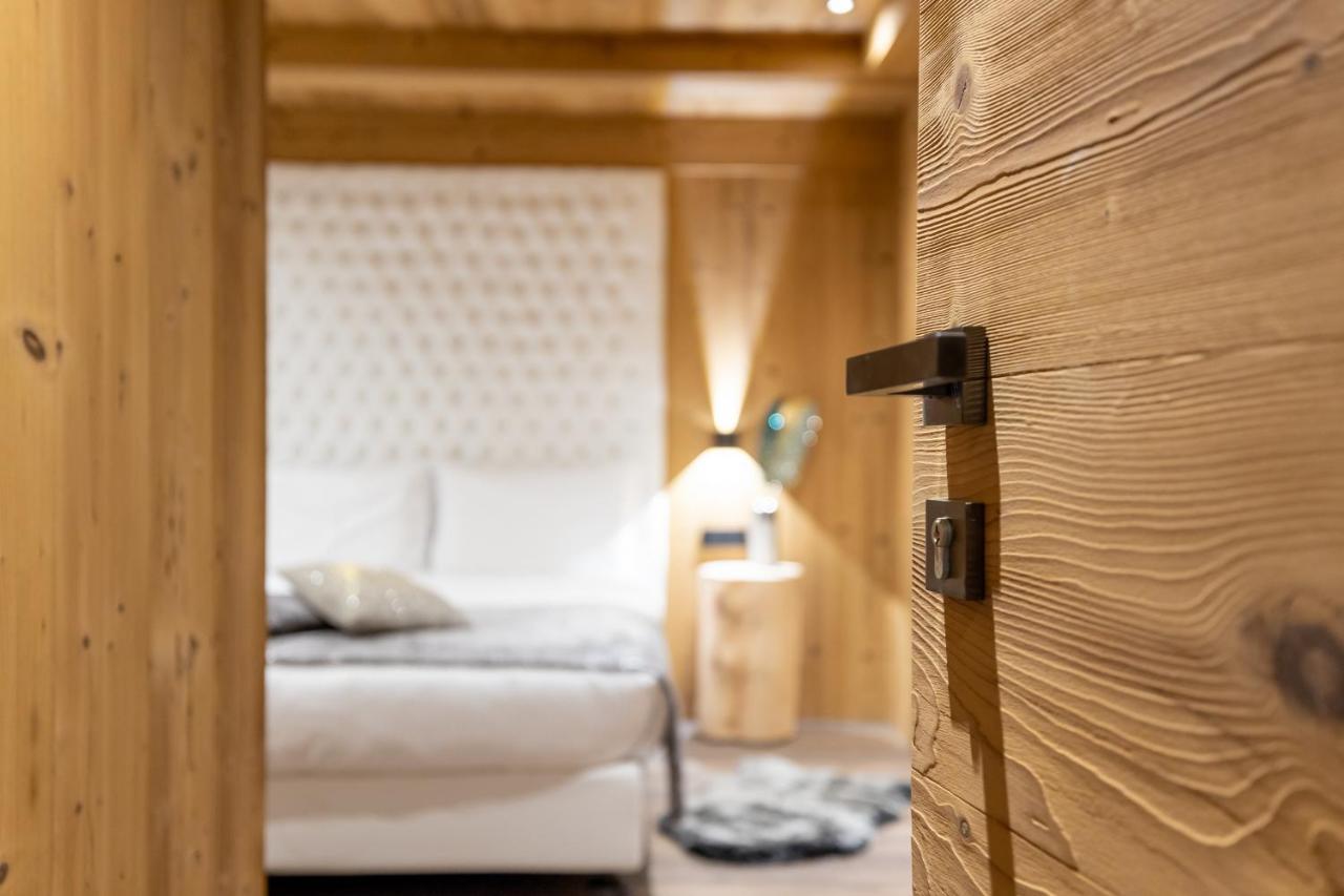 Chalet Imbosc'Che - 5 Beautiful Rooms In Charming B&B Livigno Exterior photo